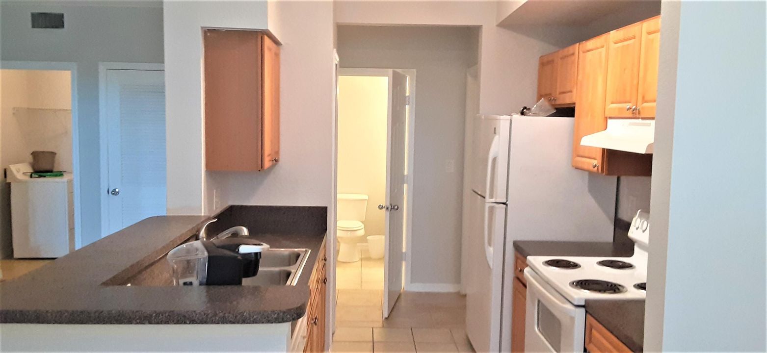 For Rent: $1,995 (1 beds, 1 baths, 787 Square Feet)