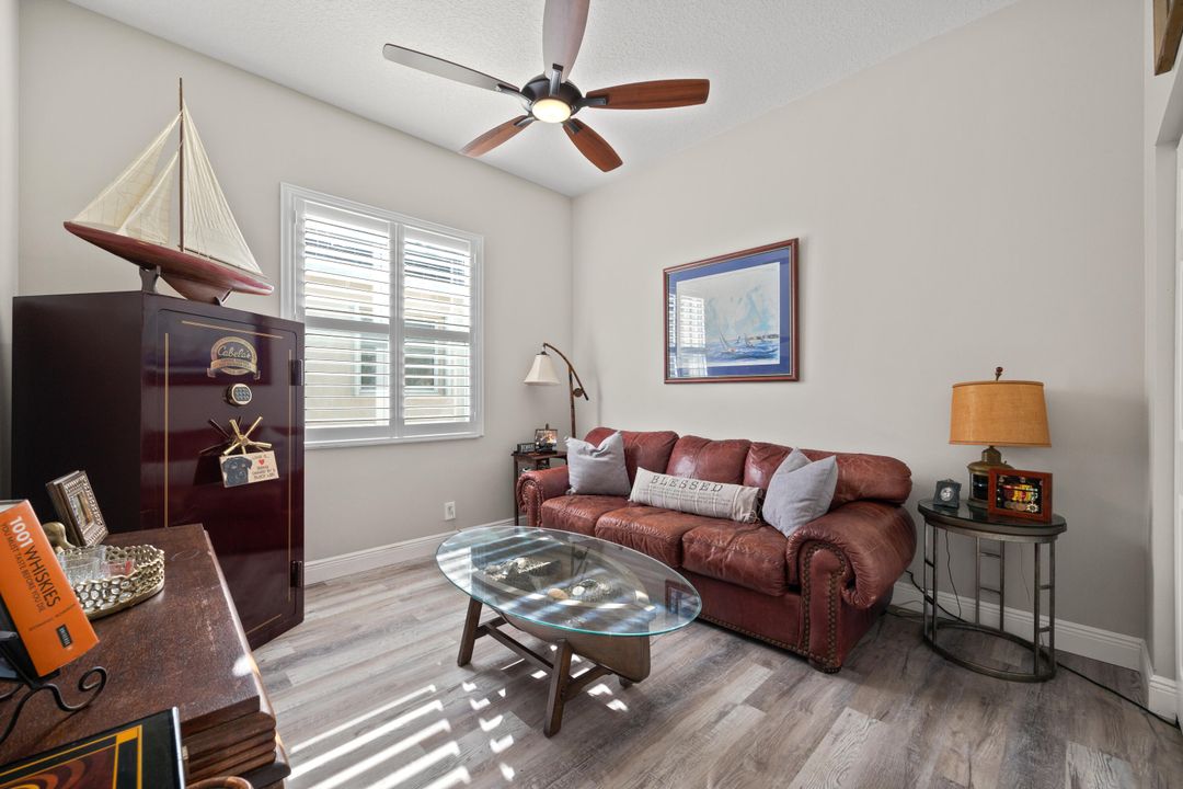 For Sale: $425,000 (3 beds, 2 baths, 2212 Square Feet)