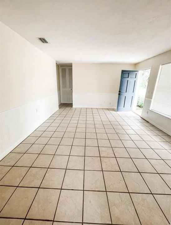 For Rent: $2,500 (2 beds, 2 baths, 1226 Square Feet)