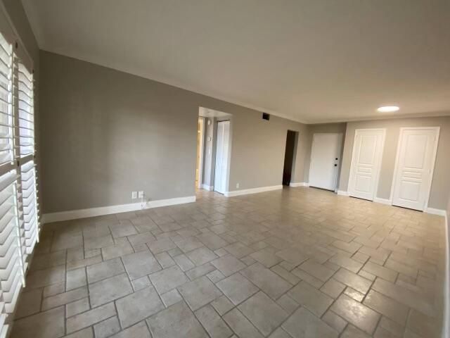 For Rent: $1,800 (1 beds, 1 baths, 643 Square Feet)