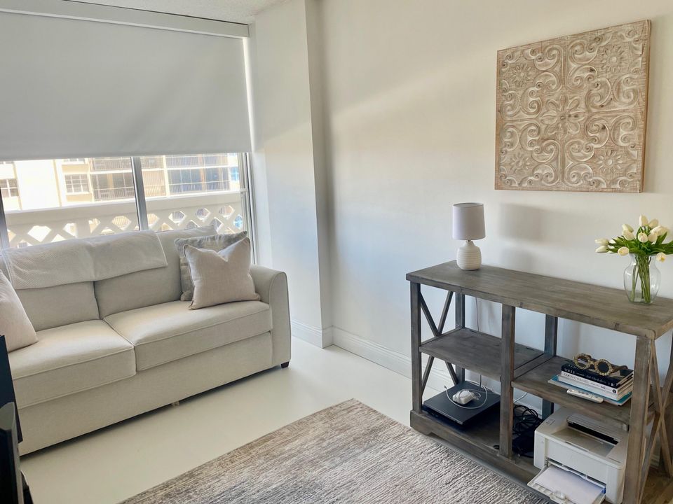 For Sale: $639,888 (2 beds, 2 baths, 1230 Square Feet)