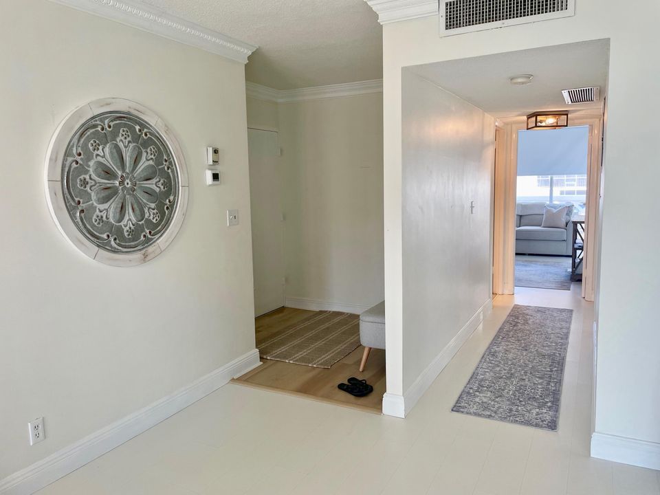 For Sale: $639,888 (2 beds, 2 baths, 1230 Square Feet)