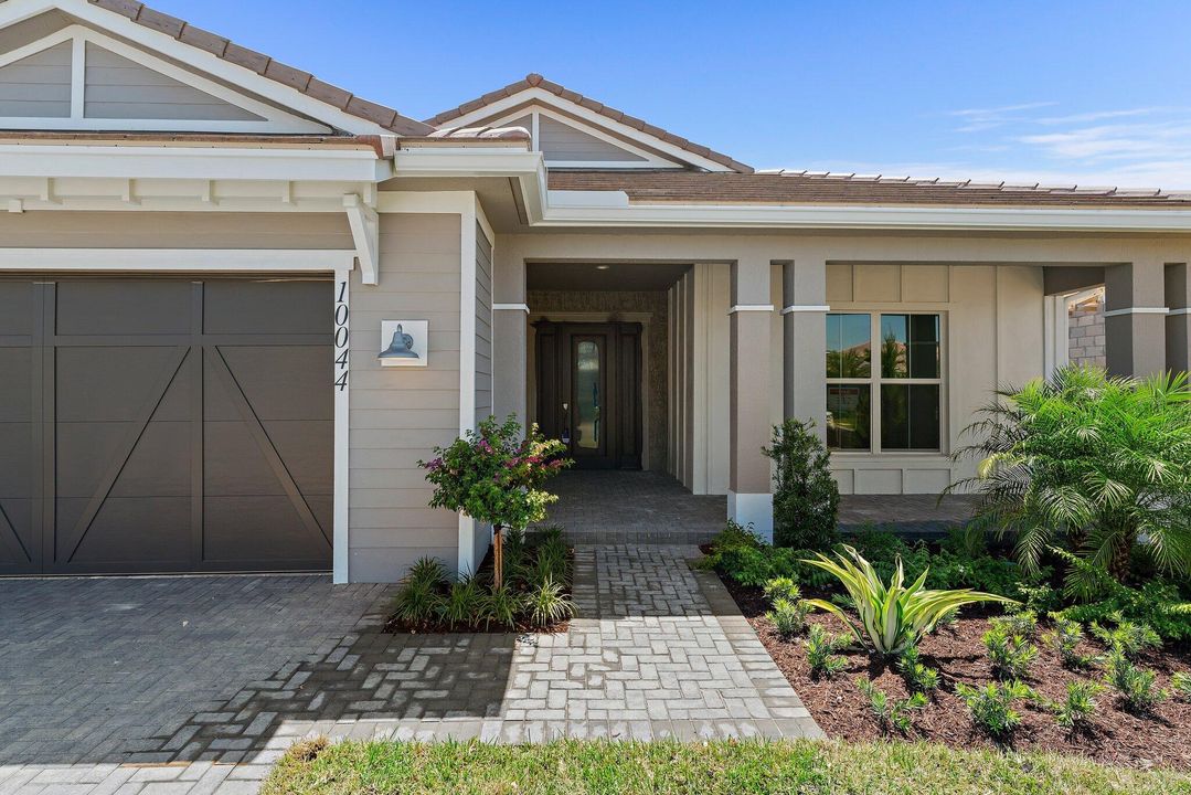 For Sale: $1,250,000 (3 beds, 2 baths, 2963 Square Feet)