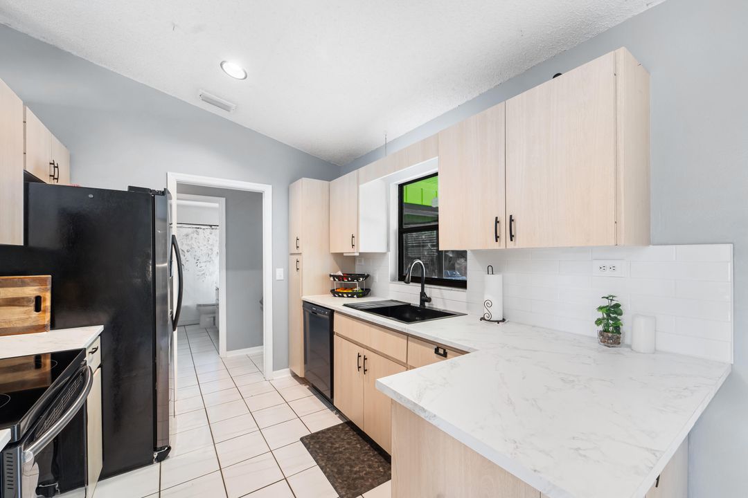 Active With Contract: $529,000 (3 beds, 2 baths, 1330 Square Feet)