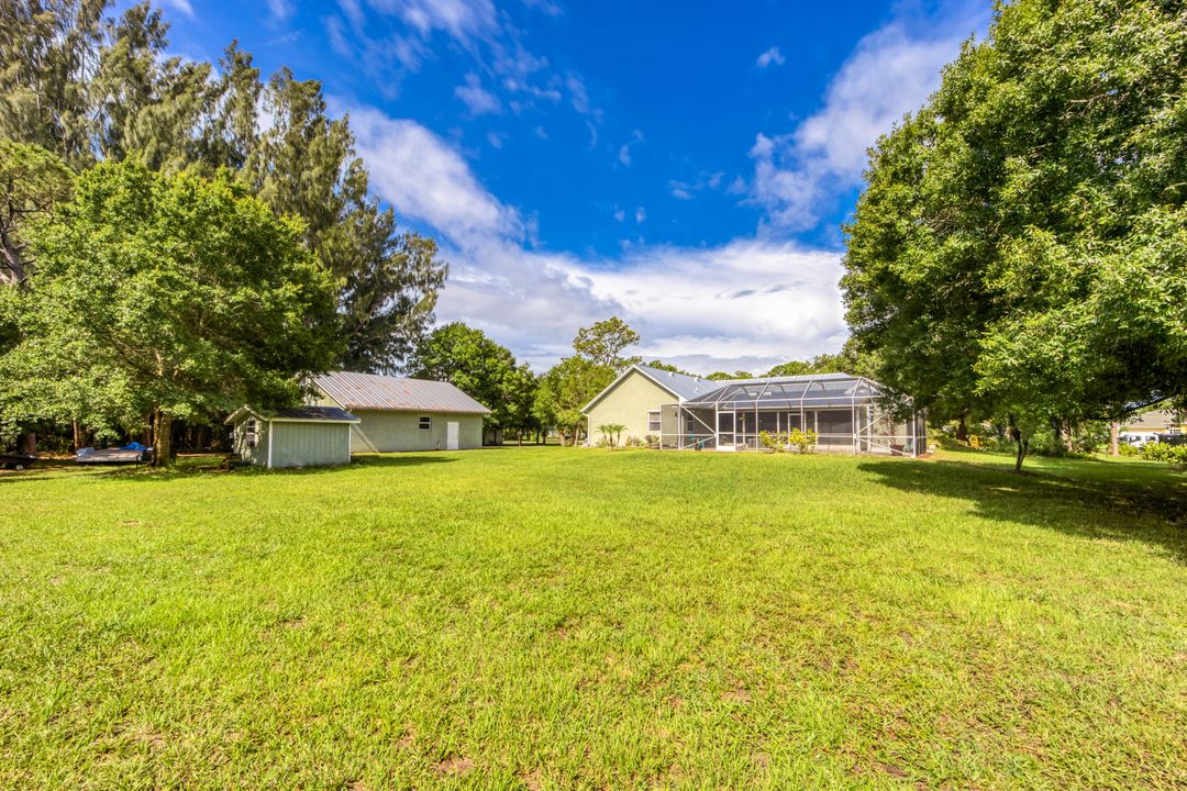 Active With Contract: $584,900 (3 beds, 2 baths, 1988 Square Feet)