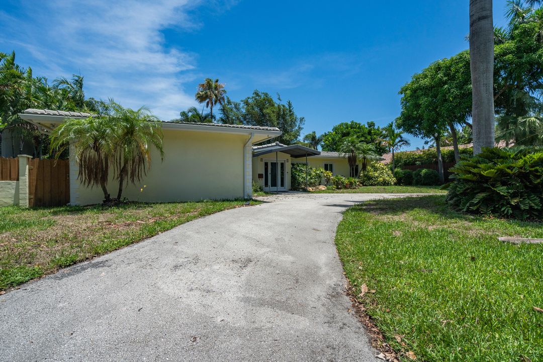 For Sale: $1,350,000 (4 beds, 3 baths, 2300 Square Feet)