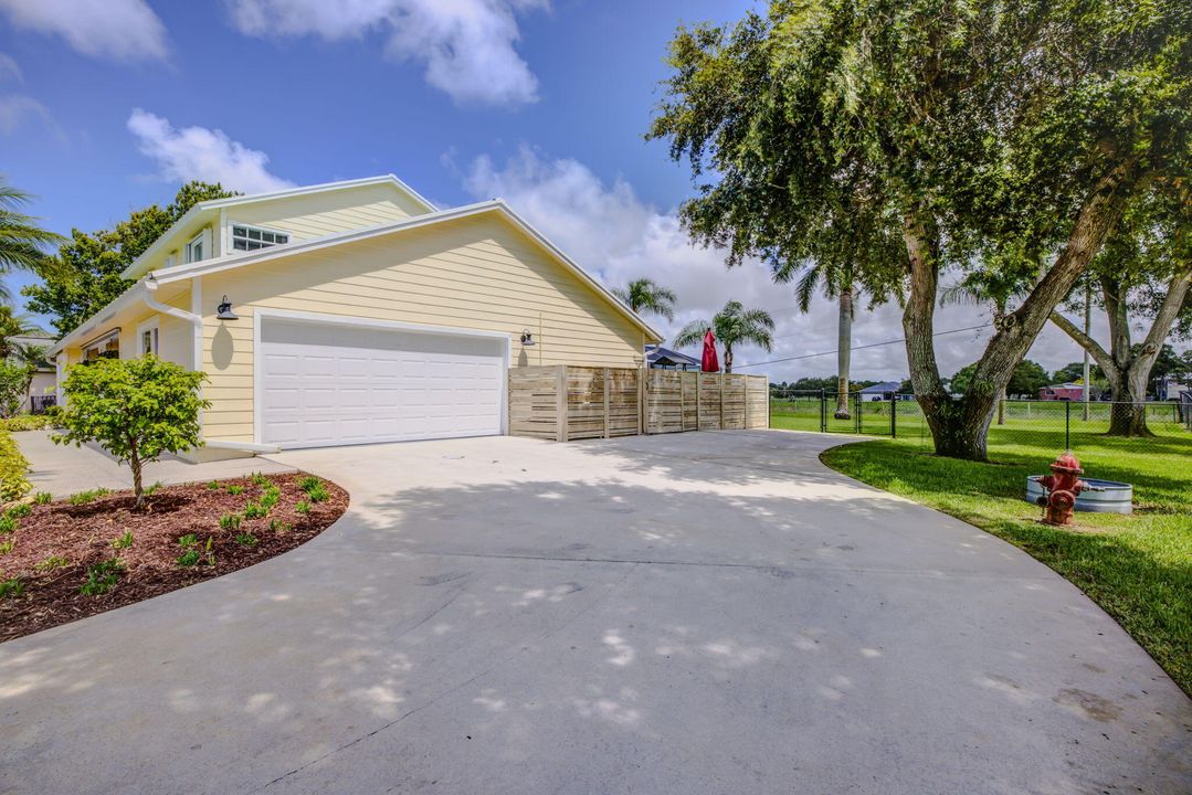 For Sale: $739,900 (4 beds, 2 baths, 2458 Square Feet)