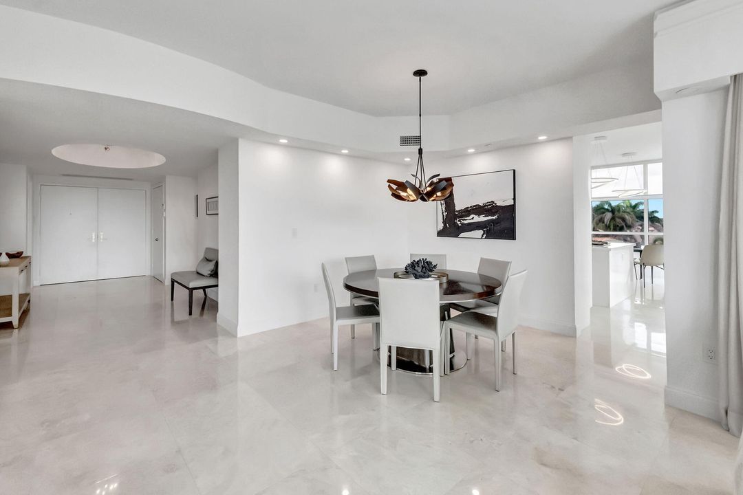 Active With Contract: $2,350,000 (3 beds, 3 baths, 2661 Square Feet)