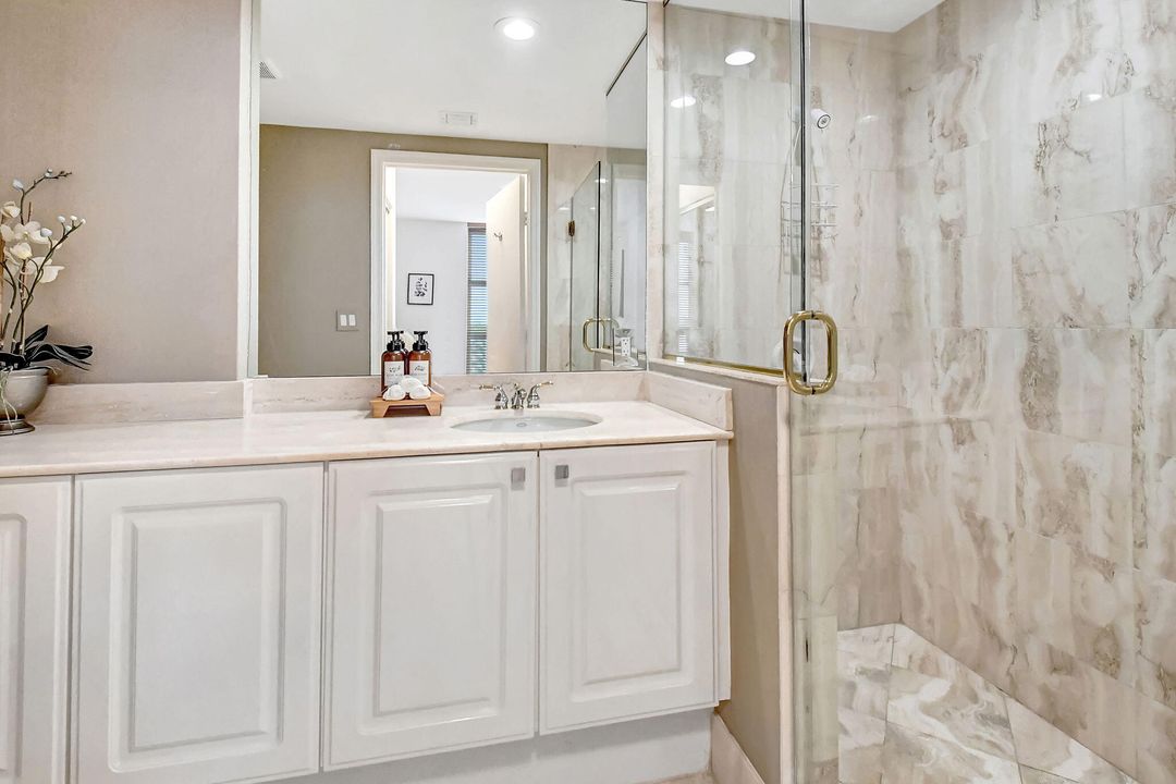 Active With Contract: $2,350,000 (3 beds, 3 baths, 2661 Square Feet)