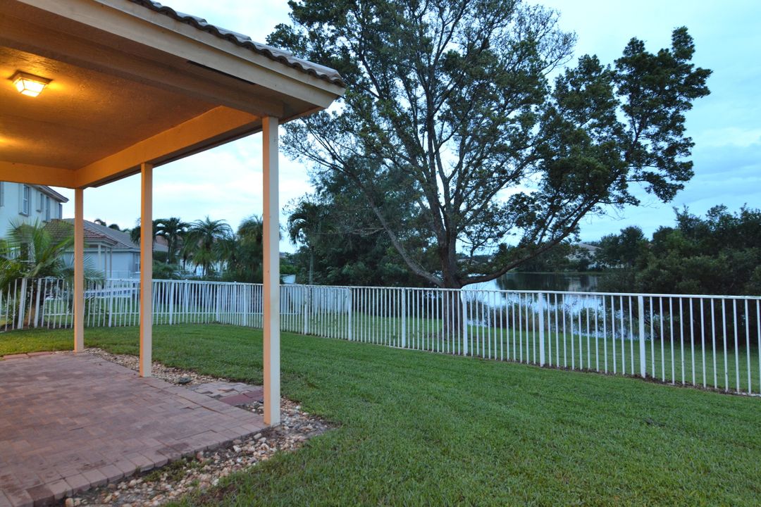 For Sale: $799,000 (4 beds, 2 baths, 2718 Square Feet)