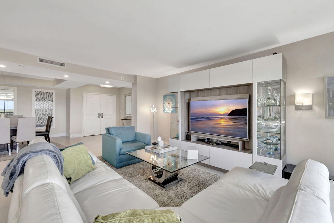 For Sale: $1,575,000 (2 beds, 2 baths, 2050 Square Feet)