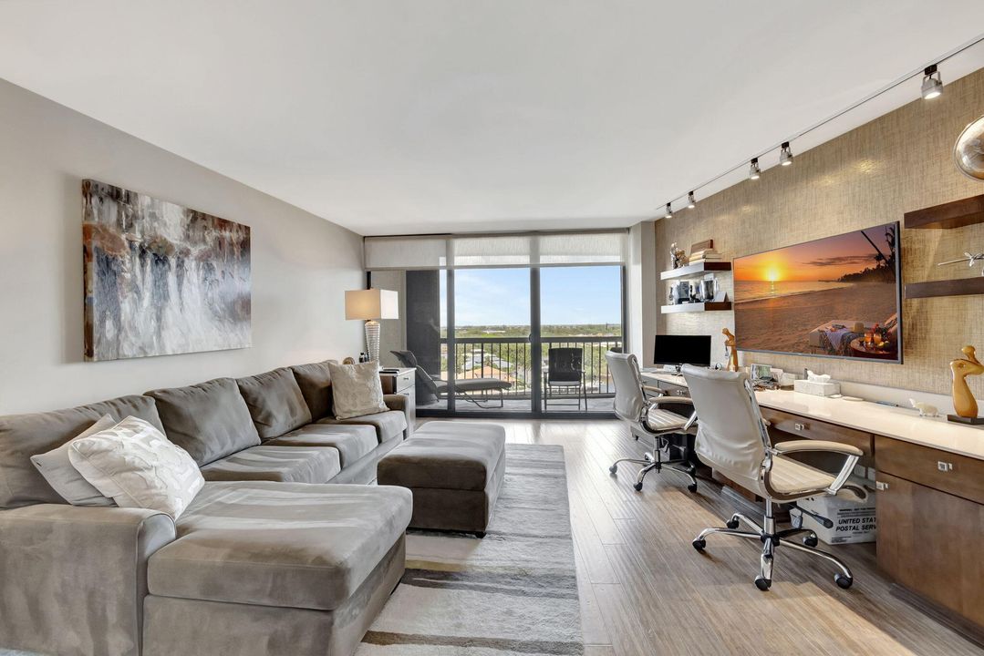 For Sale: $1,575,000 (2 beds, 2 baths, 2050 Square Feet)