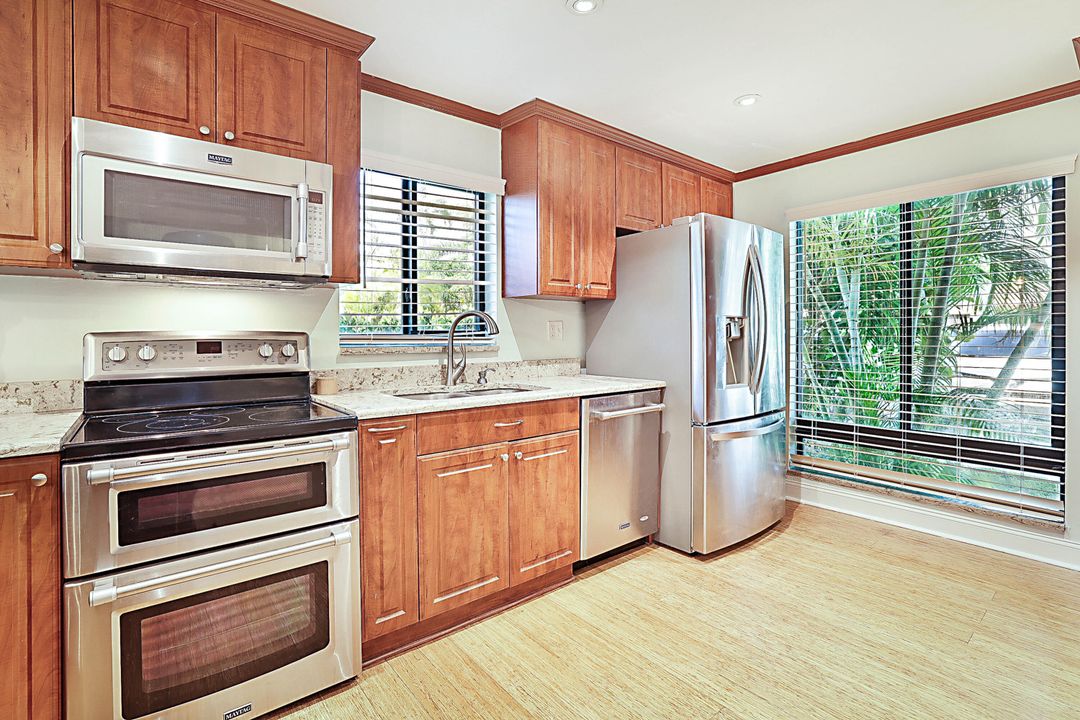 For Sale: $380,000 (2 beds, 2 baths, 1525 Square Feet)