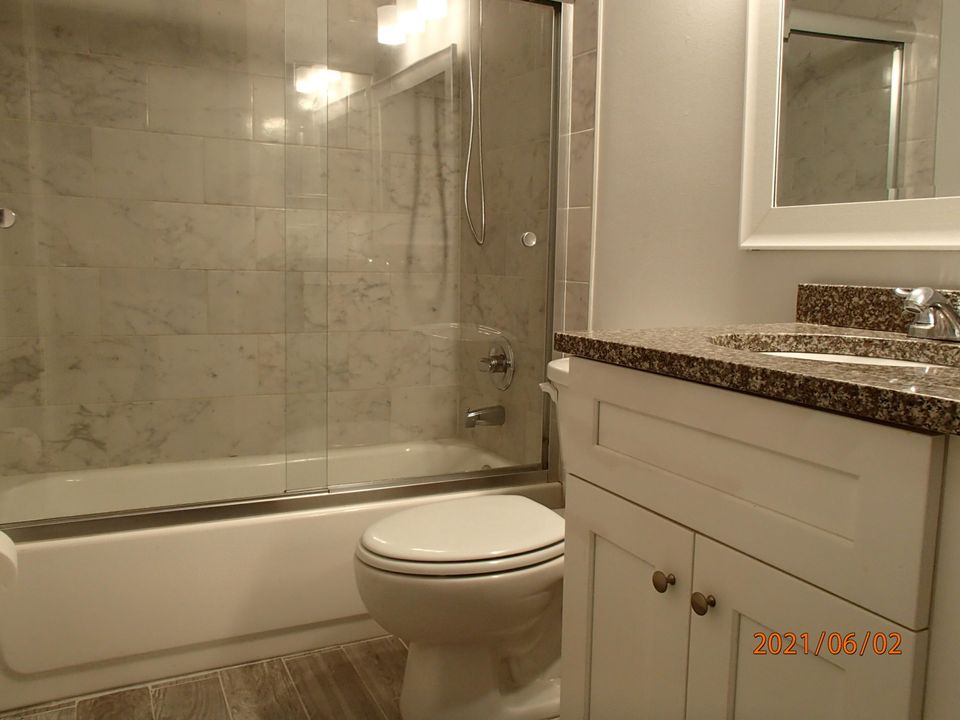 For Sale: $339,900 (2 beds, 2 baths, 1243 Square Feet)