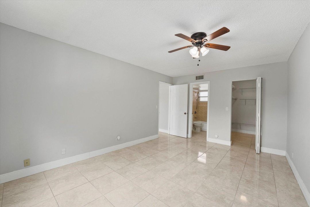 Active With Contract: $149,900 (1 beds, 1 baths, 775 Square Feet)