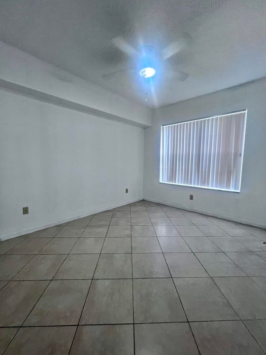 For Rent: $1,850 (2 beds, 2 baths, 1141 Square Feet)