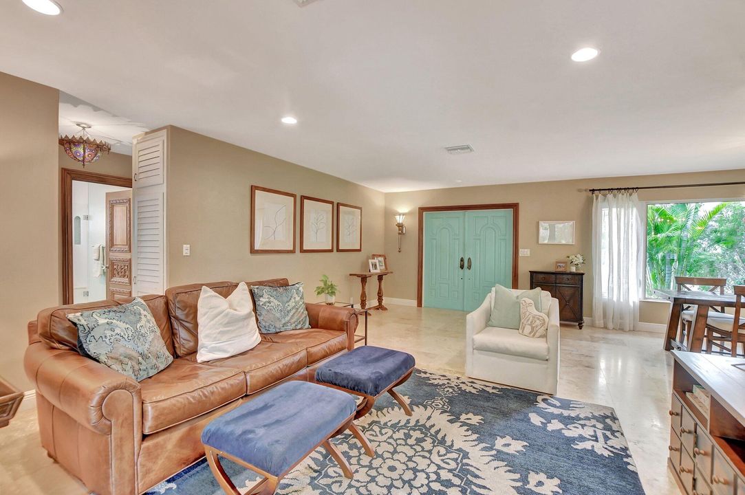 For Sale: $849,900 (2 beds, 2 baths, 1635 Square Feet)