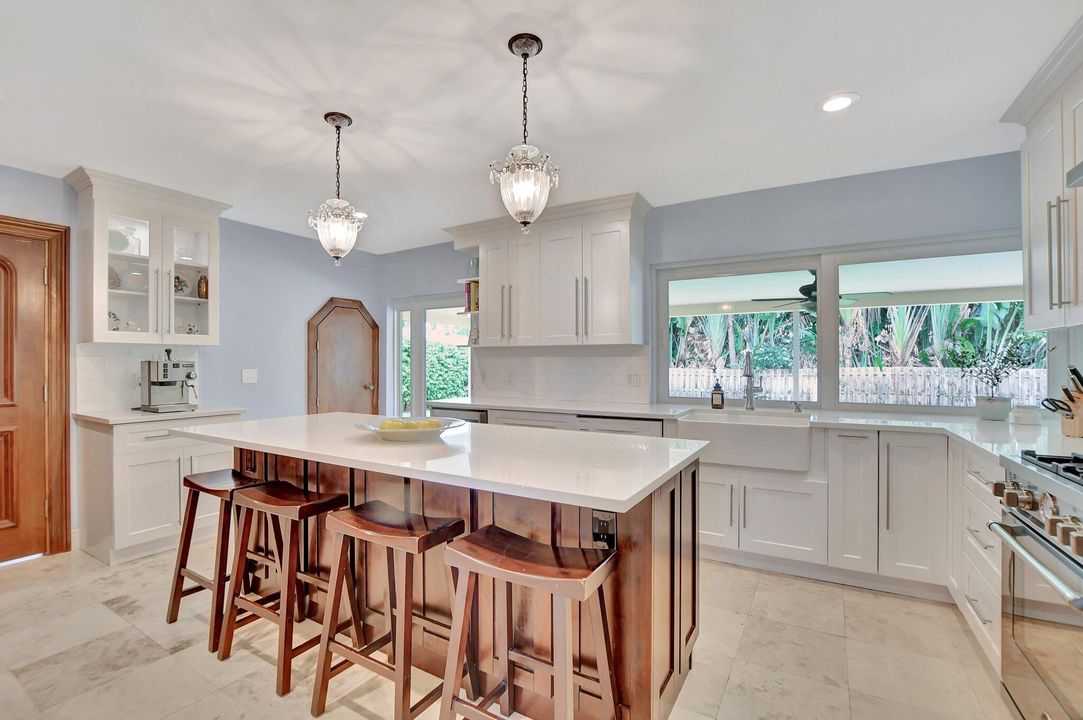 For Sale: $849,900 (2 beds, 2 baths, 1635 Square Feet)
