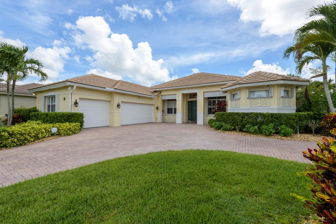 For Sale: $1,500,000 (4 beds, 3 baths, 2818 Square Feet)