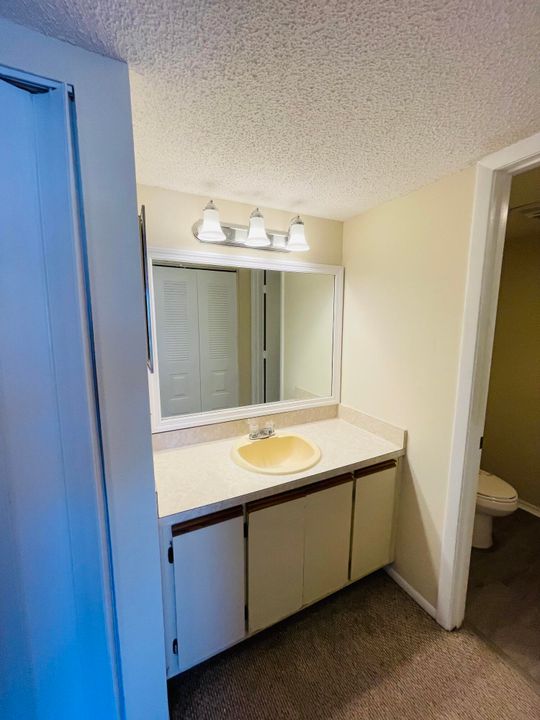 For Rent: $1,720 (2 beds, 2 baths, 782 Square Feet)