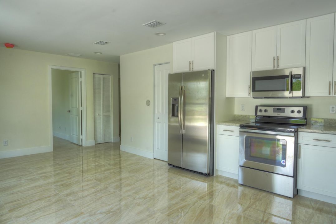 Active With Contract: $2,800 (3 beds, 2 baths, 2100 Square Feet)