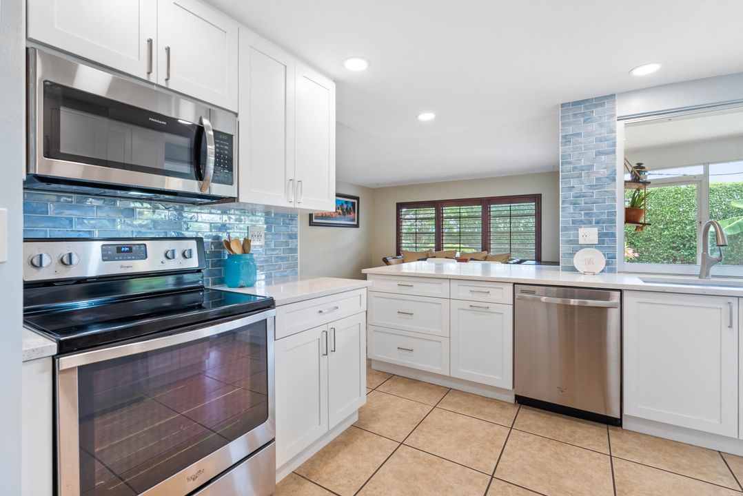 Active With Contract: $750,000 (3 beds, 2 baths, 1669 Square Feet)