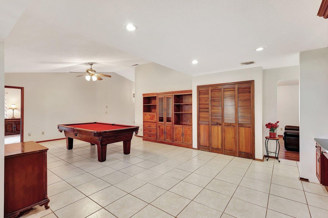 For Sale: $425,000 (3 beds, 2 baths, 2254 Square Feet)