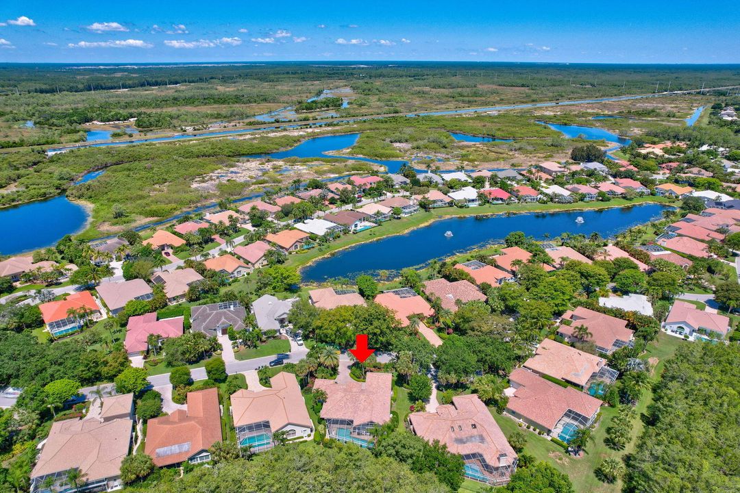 For Sale: $1,600,000 (4 beds, 3 baths, 3002 Square Feet)