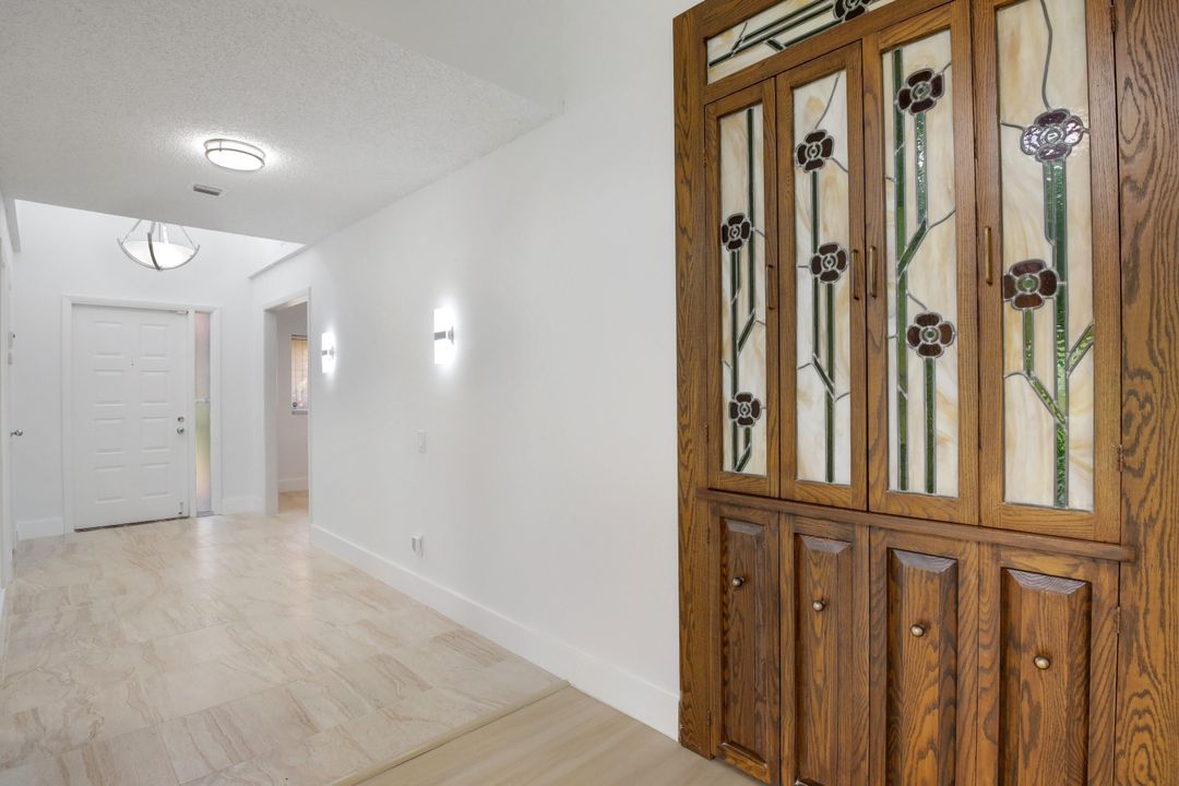 For Sale: $410,000 (3 beds, 2 baths, 2046 Square Feet)