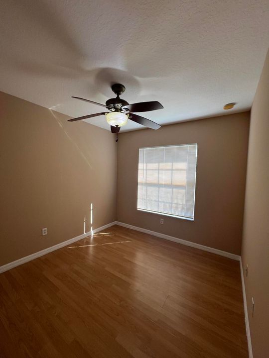 For Rent: $2,100 (3 beds, 2 baths, 1350 Square Feet)