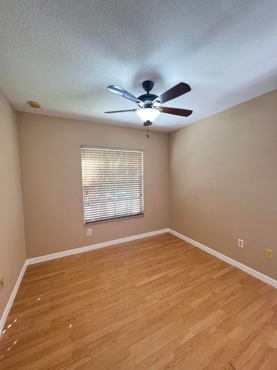 For Rent: $2,100 (3 beds, 2 baths, 1350 Square Feet)