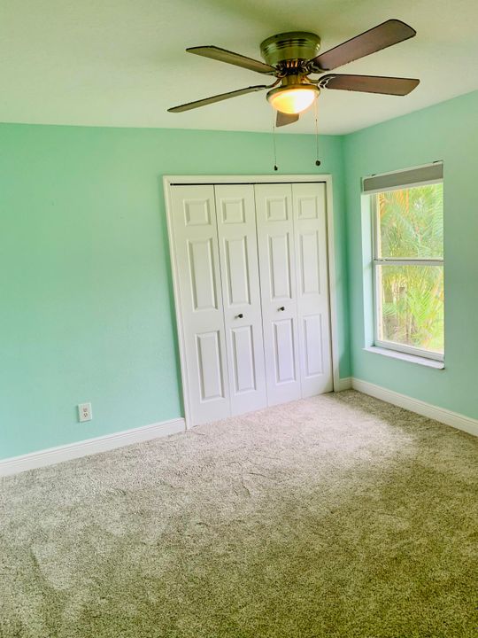 Active With Contract: $2,900 (3 beds, 2 baths, 1617 Square Feet)