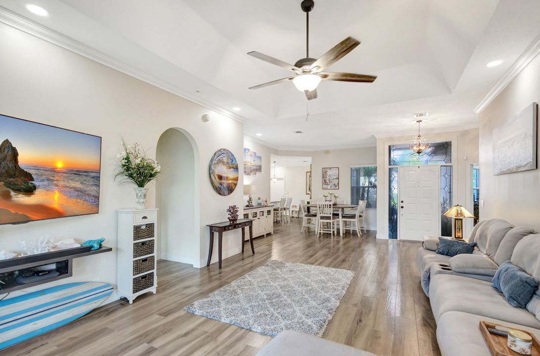 Active With Contract: $660,000 (3 beds, 2 baths, 1709 Square Feet)