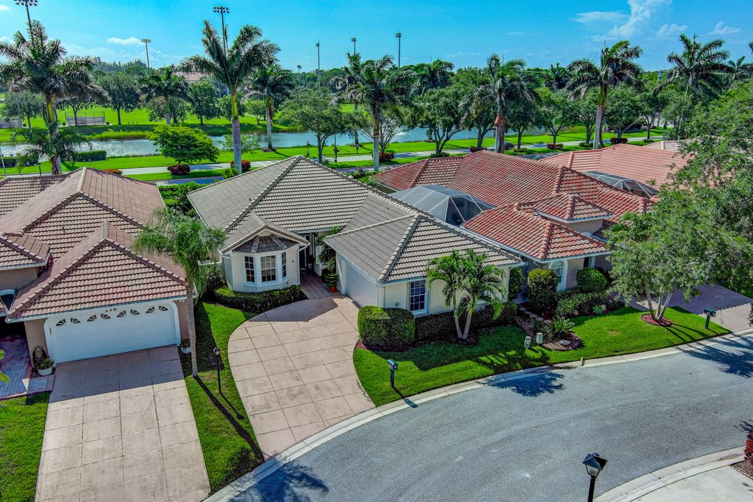 Active With Contract: $660,000 (3 beds, 2 baths, 1709 Square Feet)