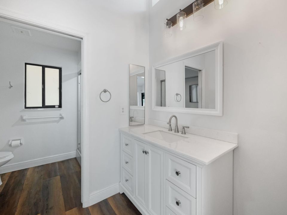 For Sale: $589,900 (2 beds, 2 baths, 1282 Square Feet)