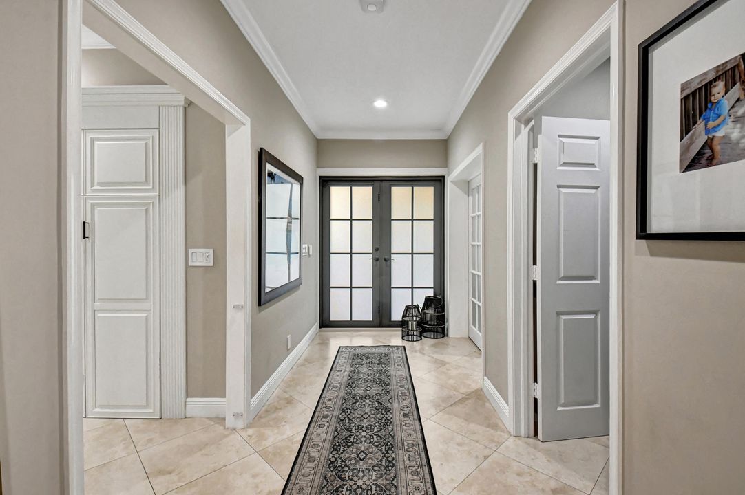 For Sale: $2,300,000 (4 beds, 2 baths, 2562 Square Feet)