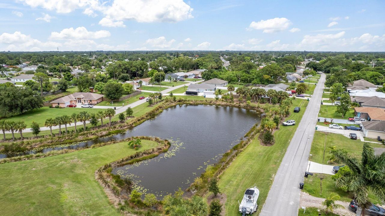 For Sale: $475,000 (4 beds, 2 baths, 1796 Square Feet)