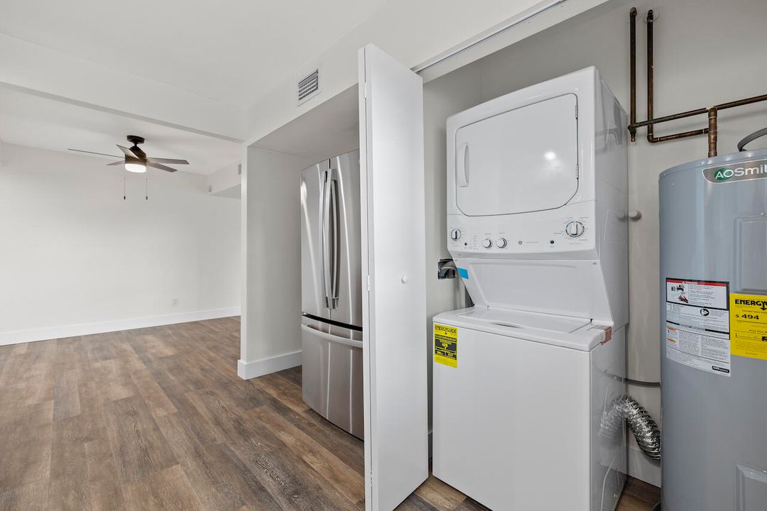 For Sale: $269,000 (3 beds, 2 baths, 1264 Square Feet)