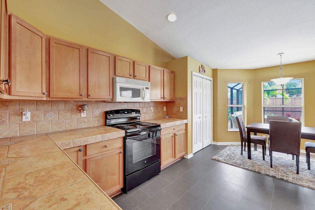 For Sale: $499,900 (3 beds, 2 baths, 1780 Square Feet)