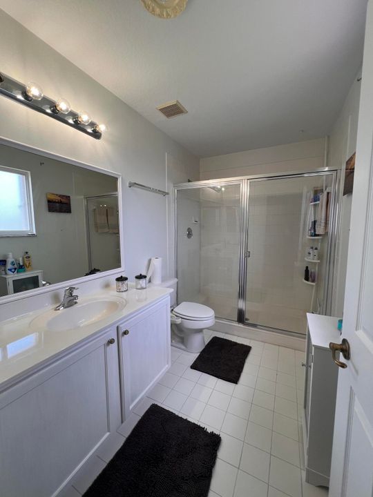 For Rent: $2,950 (2 beds, 2 baths, 1297 Square Feet)