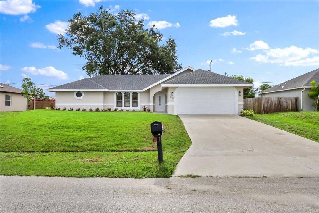 Active With Contract: $399,000 (3 beds, 2 baths, 1492 Square Feet)