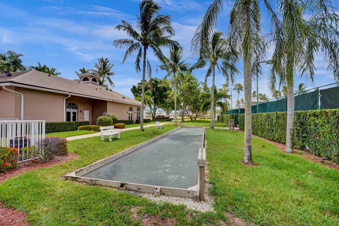 For Sale: $525,000 (3 beds, 2 baths, 1822 Square Feet)