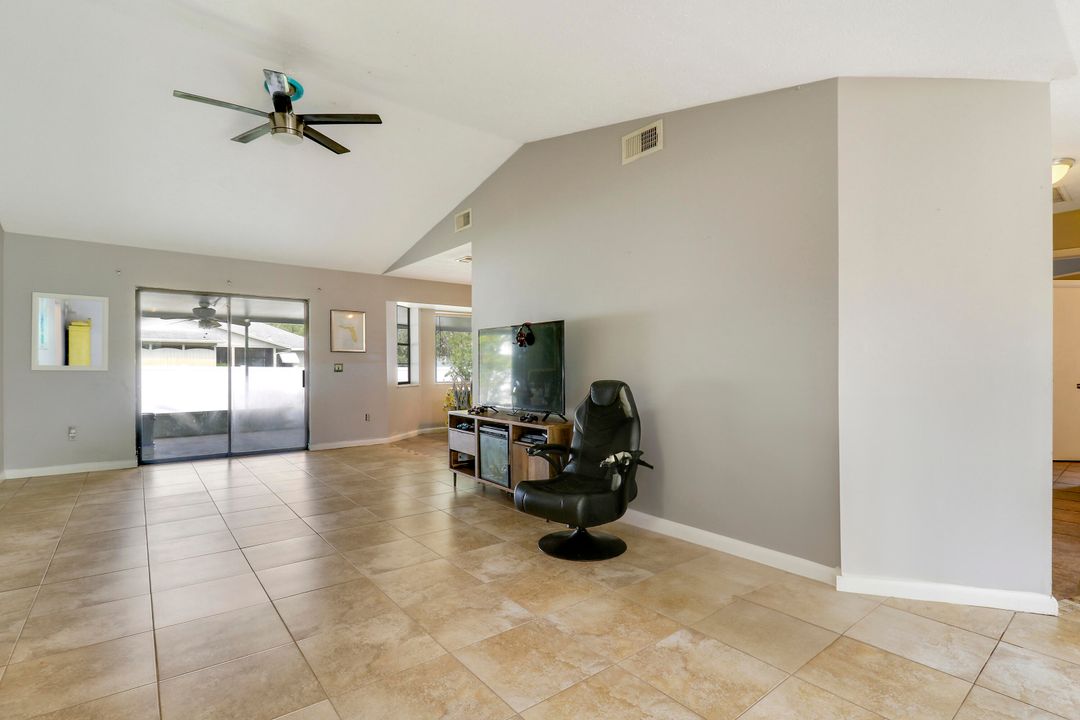 Active With Contract: $364,000 (3 beds, 2 baths, 1544 Square Feet)