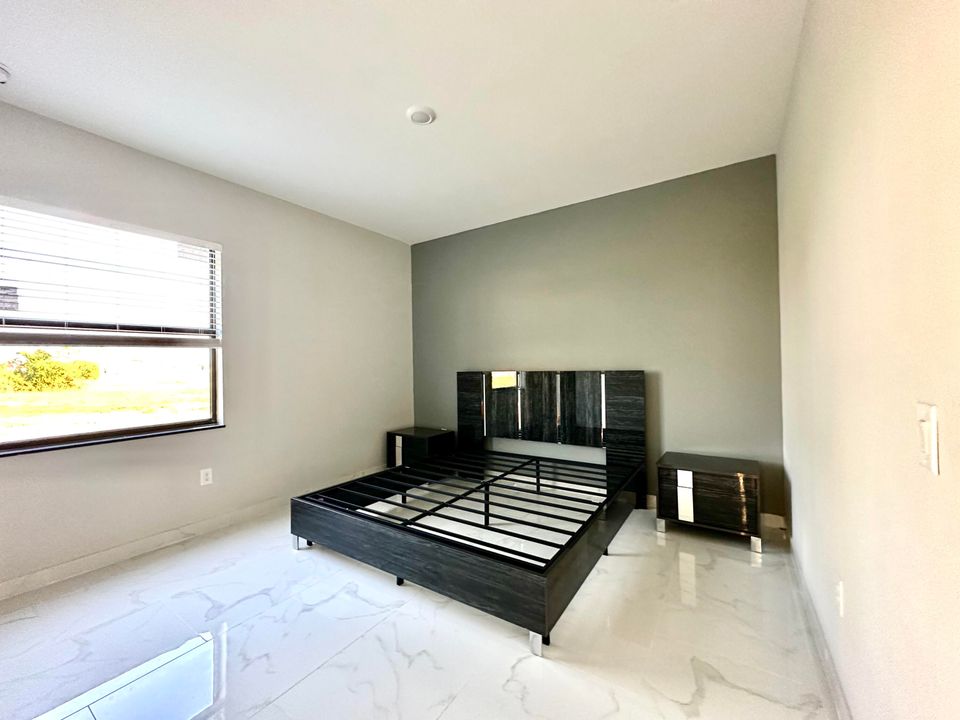 For Sale: $409,000 (2 beds, 2 baths, 1597 Square Feet)
