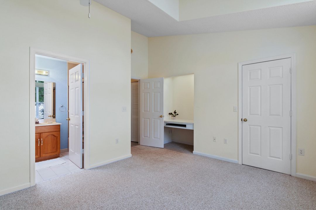 For Sale: $349,900 (2 beds, 2 baths, 1665 Square Feet)