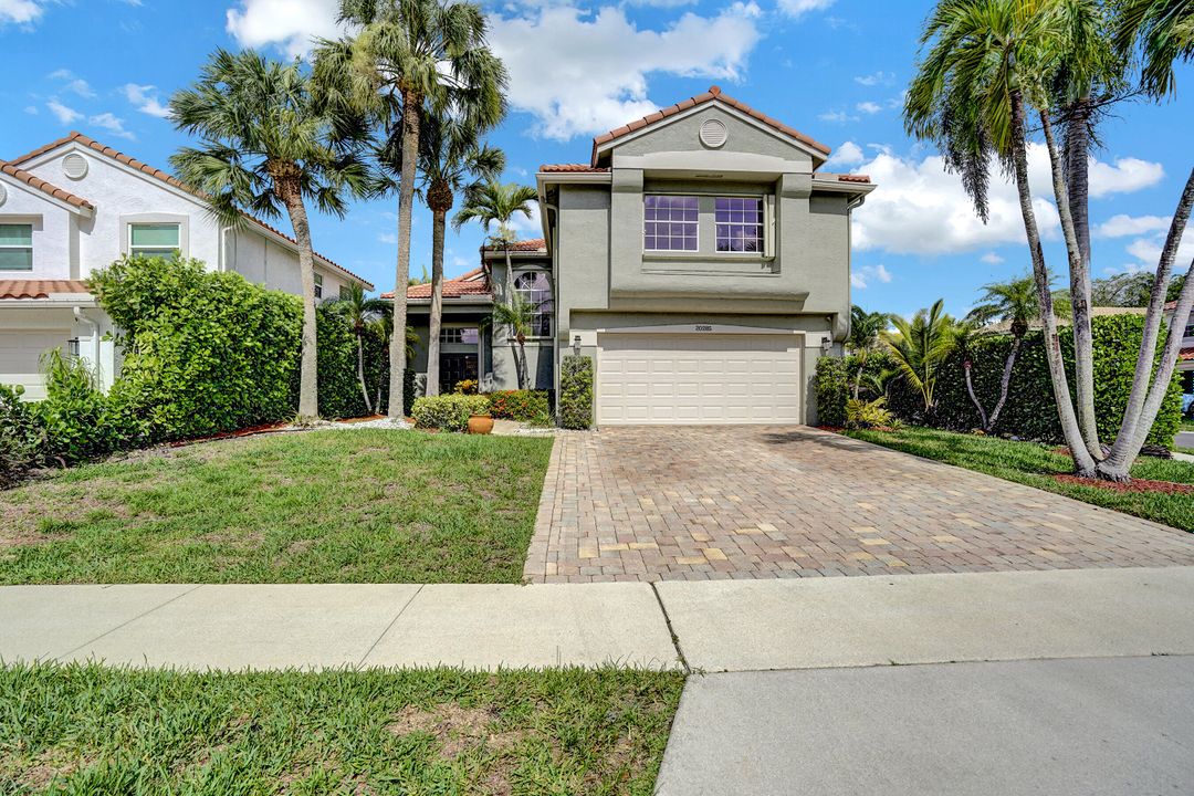 For Sale: $839,900 (4 beds, 2 baths, 2510 Square Feet)