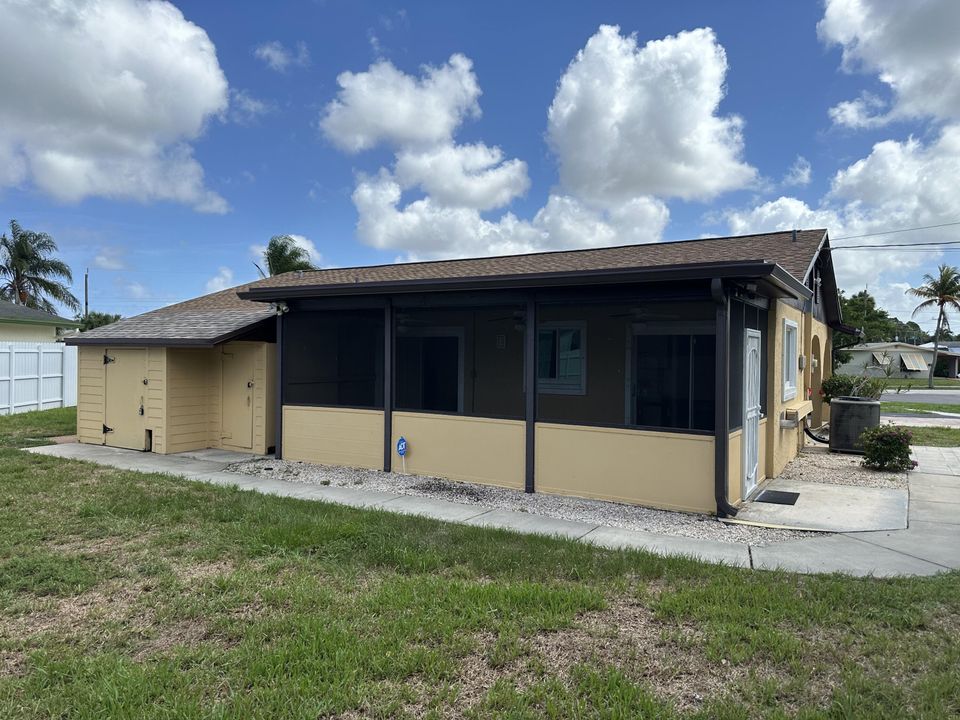 For Sale: $460,000 (3 beds, 2 baths, 1265 Square Feet)