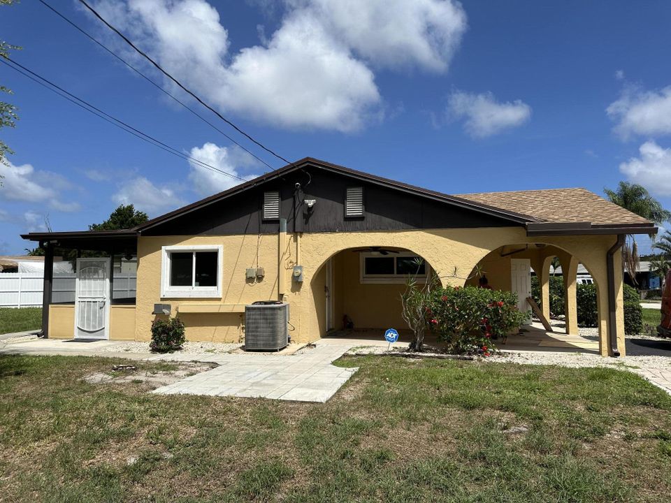 For Sale: $460,000 (3 beds, 2 baths, 1265 Square Feet)