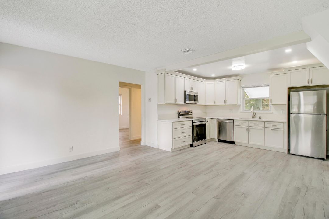 For Sale: $415,000 (3 beds, 1 baths, 1175 Square Feet)