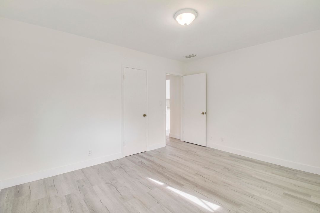 For Sale: $415,000 (3 beds, 1 baths, 1175 Square Feet)